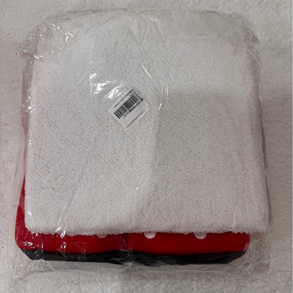 New Strawberry Pet Bed - Small - Picture 12 of 12